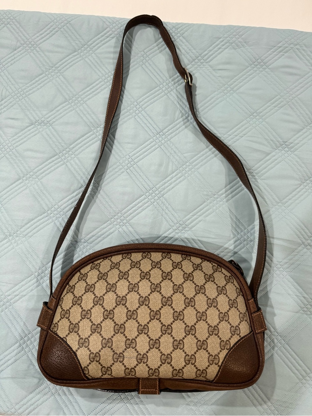 Gucci Brown GG Supreme Canvas Crossbody with Leather Trim - Picture 2 of 8